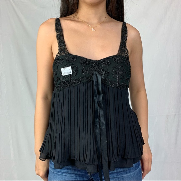 presage Tops - presage medium nwot black mesh crinkle floral camisole